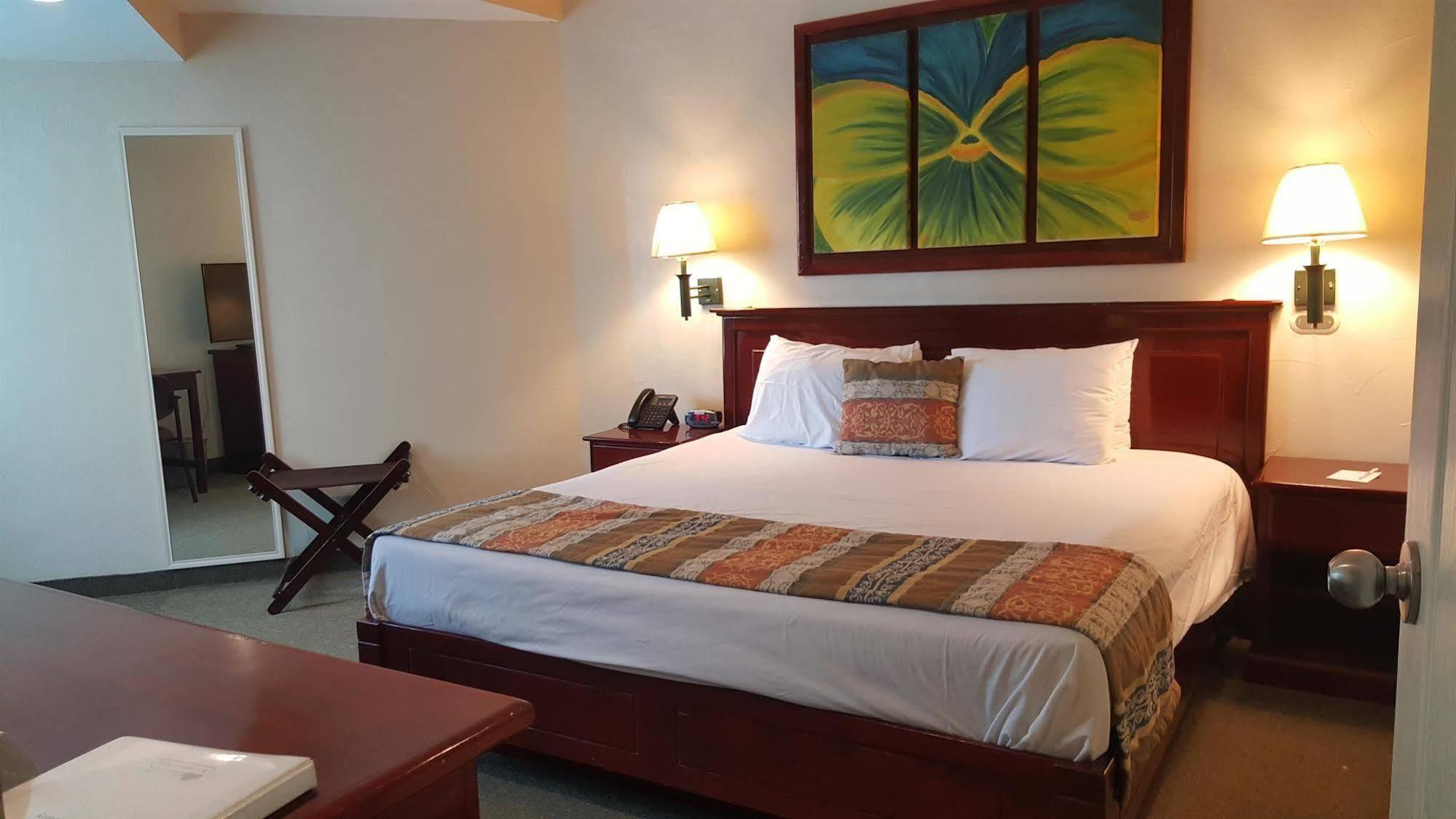 Best Western Bazarell Inn Montemorelos Eksteriør billede