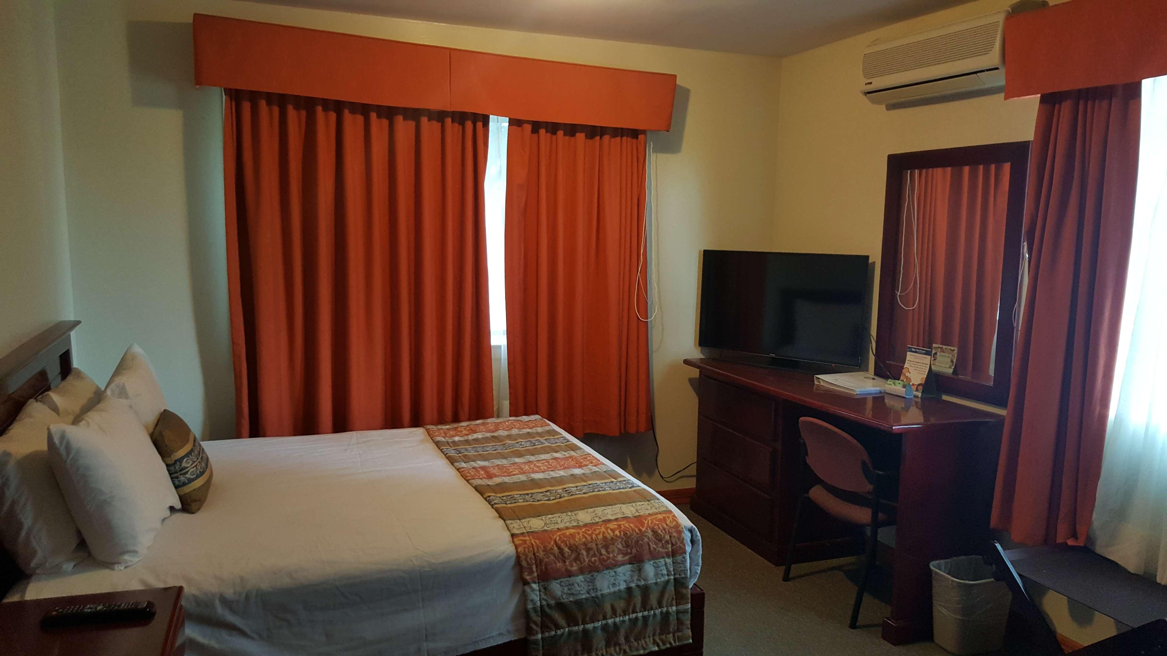Best Western Bazarell Inn Montemorelos Eksteriør billede