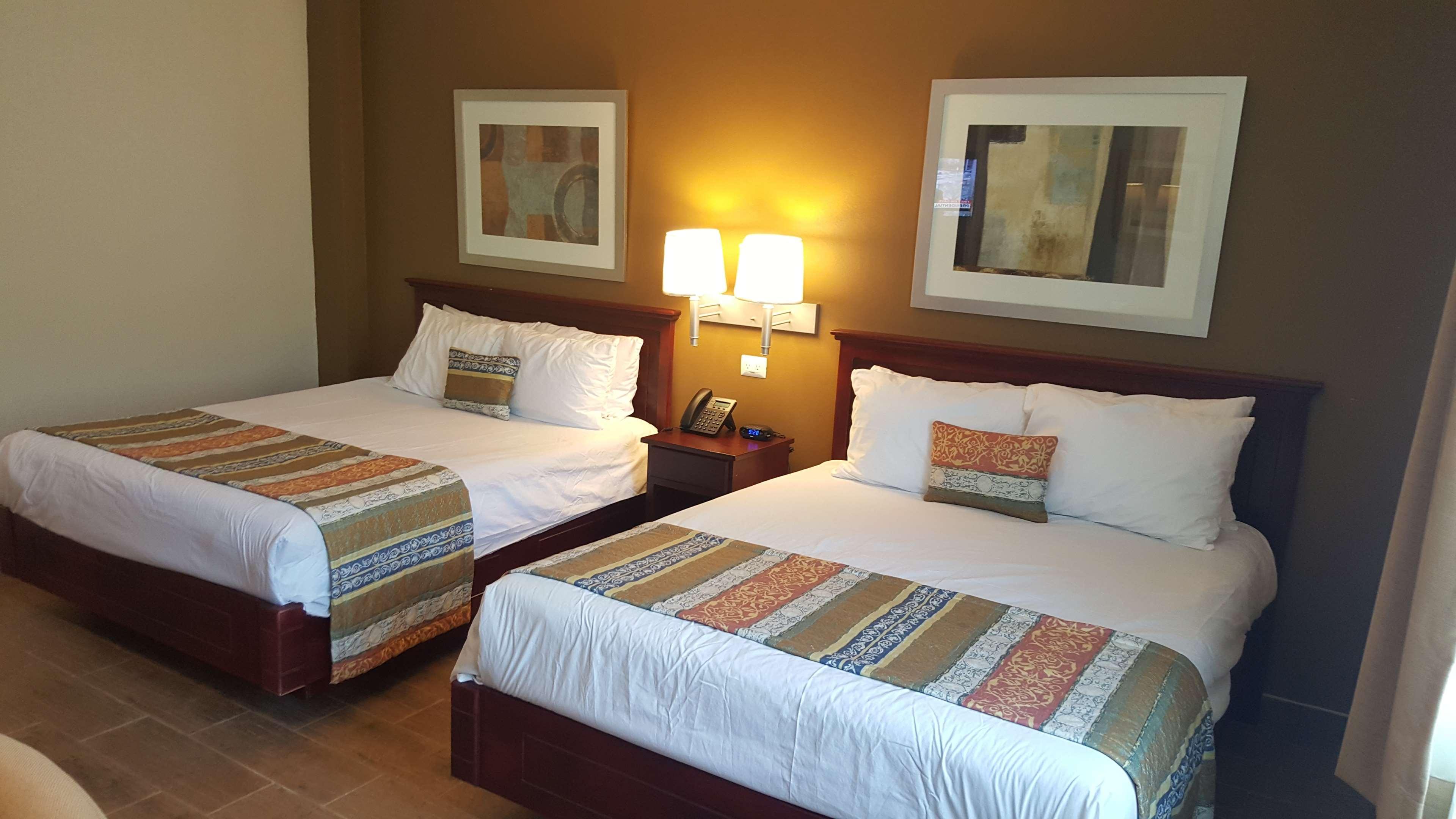 Best Western Bazarell Inn Montemorelos Eksteriør billede