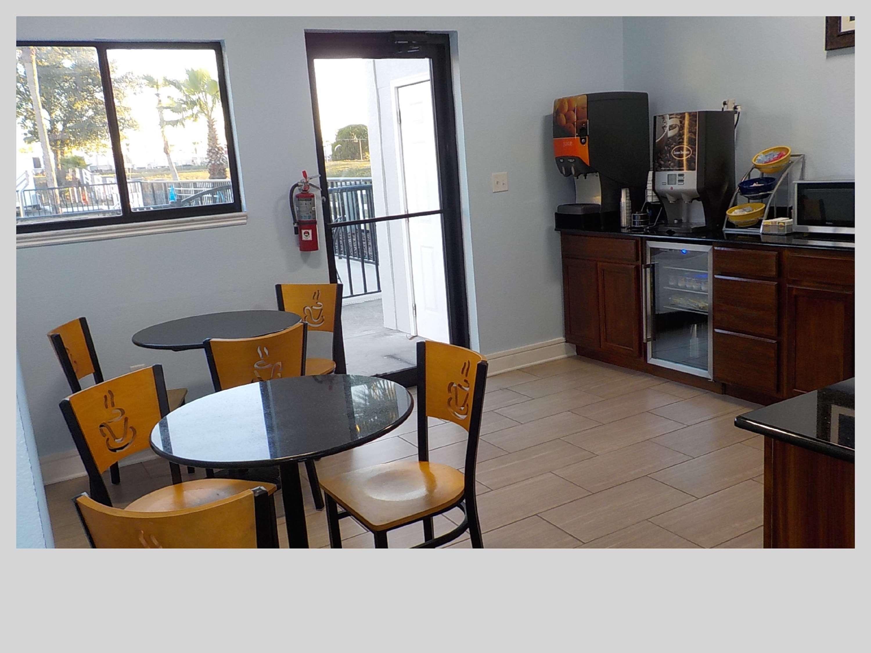 Best Western Bazarell Inn Montemorelos Eksteriør billede