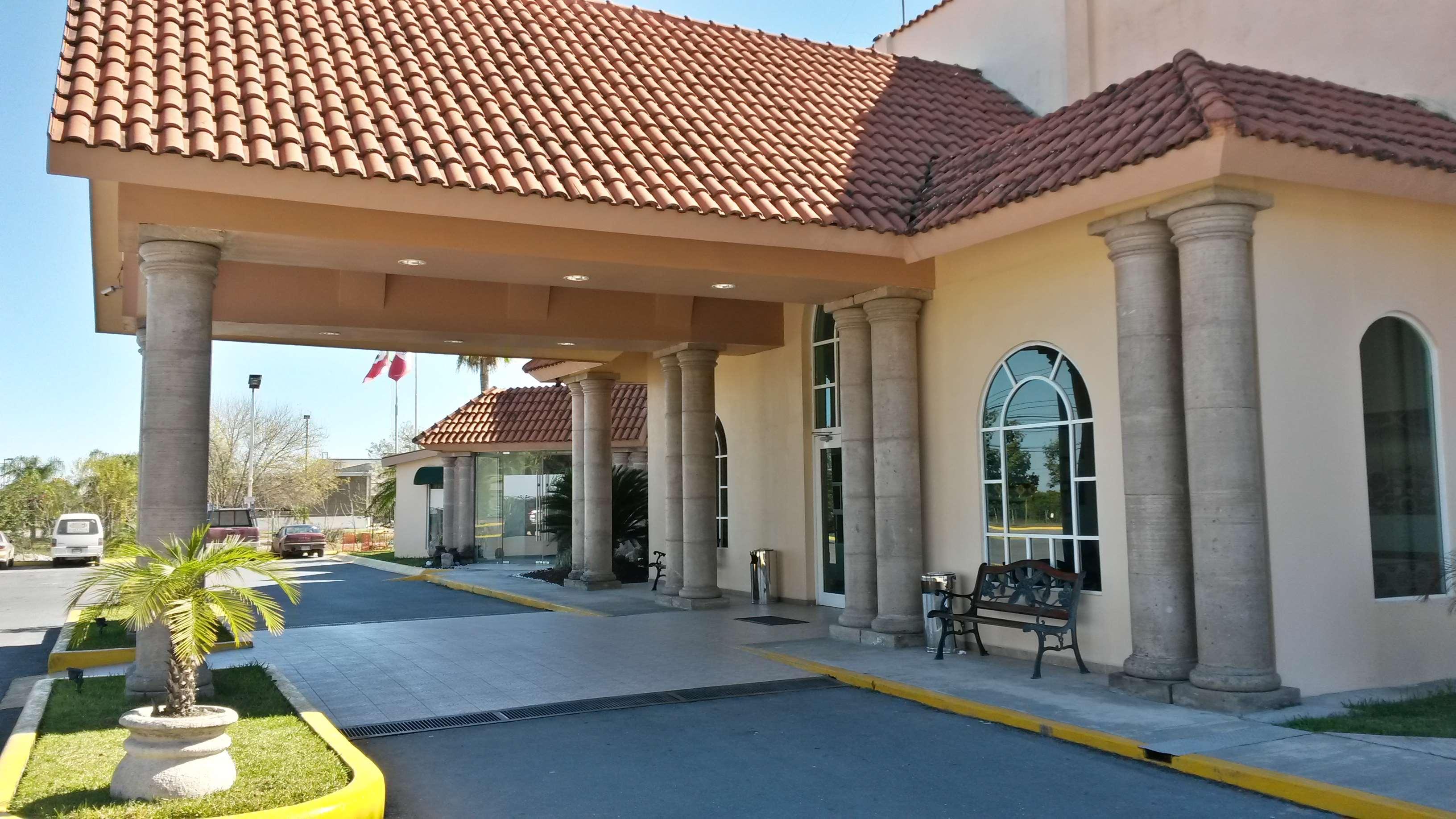 Best Western Bazarell Inn Montemorelos Eksteriør billede
