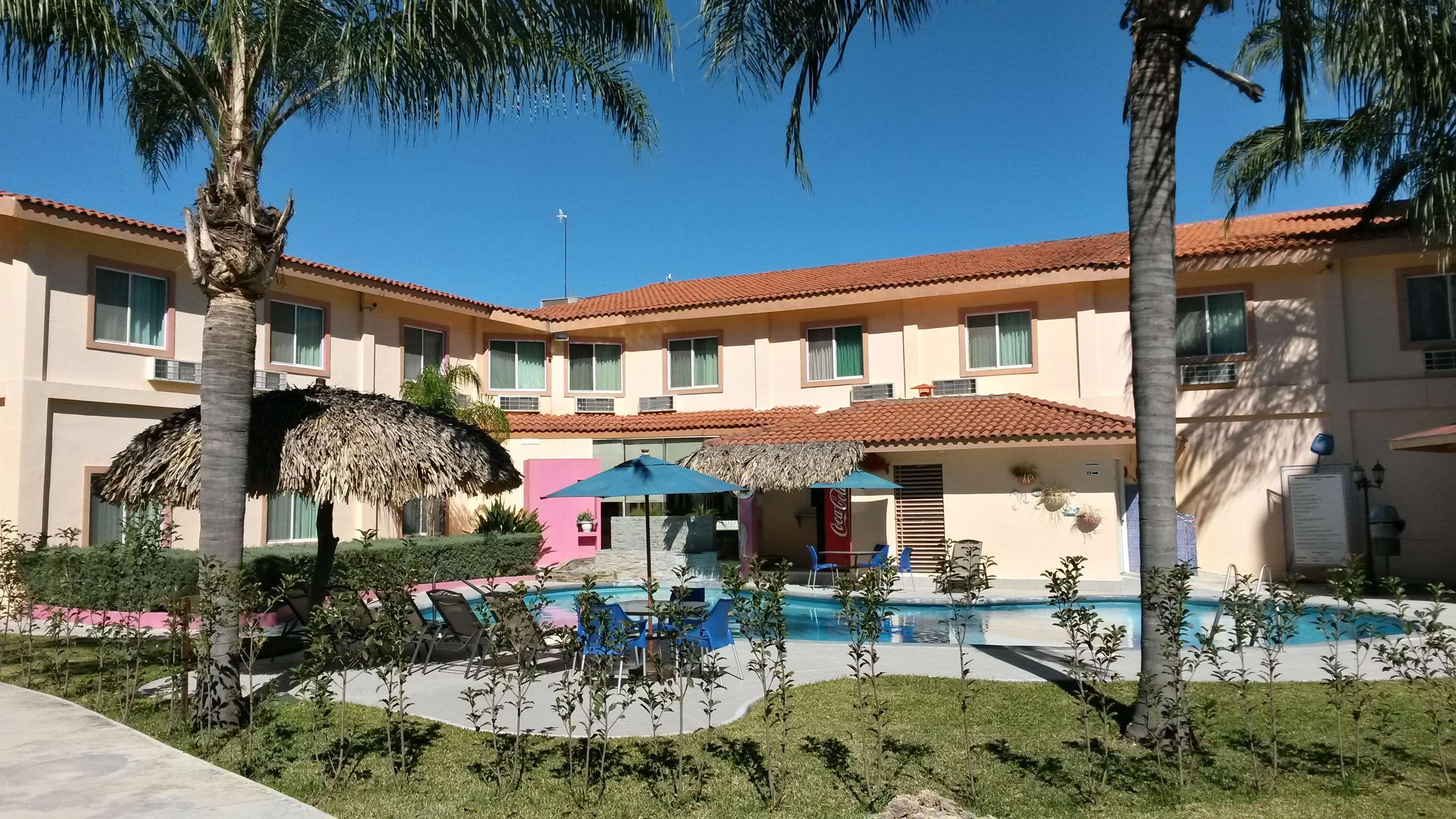 Best Western Bazarell Inn Montemorelos Eksteriør billede