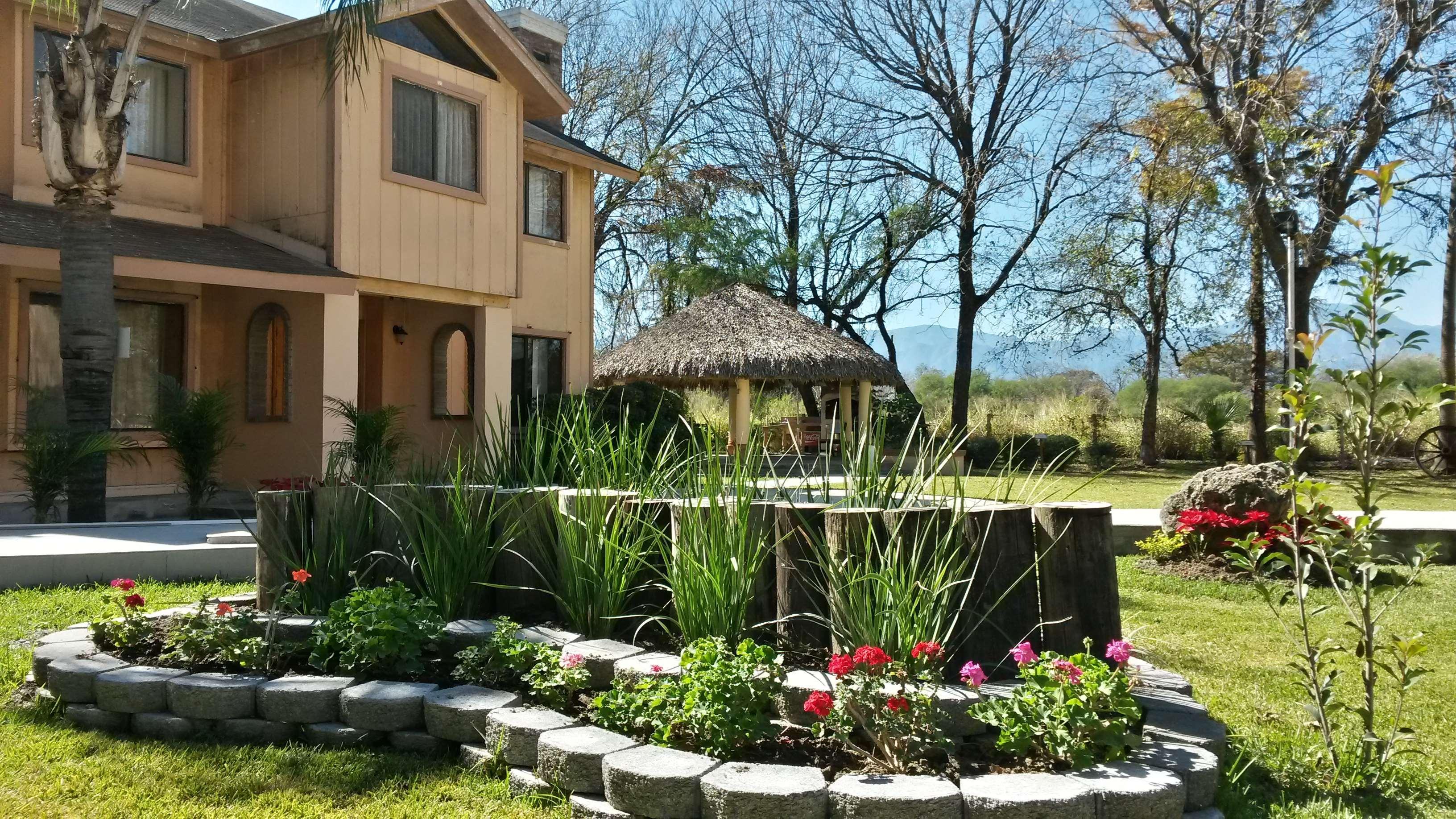Best Western Bazarell Inn Montemorelos Eksteriør billede